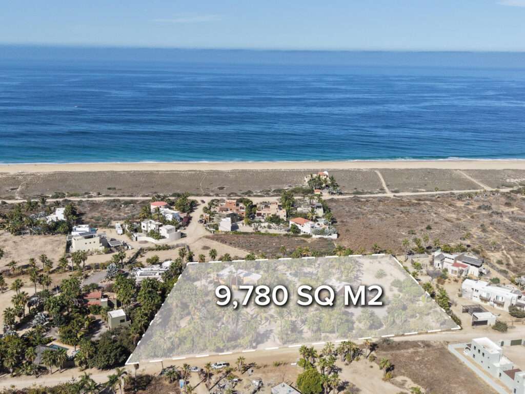 Todos Santos Las Tunas PRIME 2.4-acre beachside estate in Las Tunas, Todos Santos -- 2-minute walk to the Pacific. One of the largest titled parcels available in this sought-after coastal corridor, offering exceptional value and is priced to sell.The property includes two fully furnished homes totaling 5,498 sq ft of construction on 9,729 m² of lot, with 4 bedrooms, 4.5 bathrooms, private pool, palapa, fire pit, and mature landscaped gardens. Ocean and mountain – Casa Flora, Pacific, BS