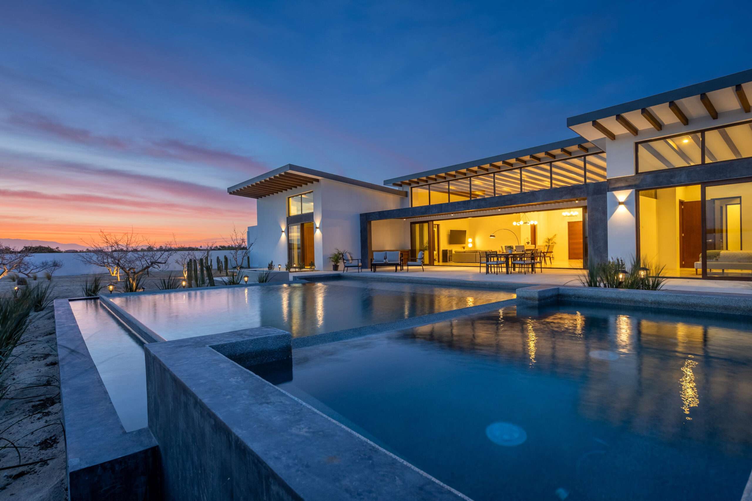 Todos Santos Pescadero This 1 Bedroom/3 Bathroom beachfront home set on the stunning beach in the El Gavilan area of Pescadero features breathtaking for sale
