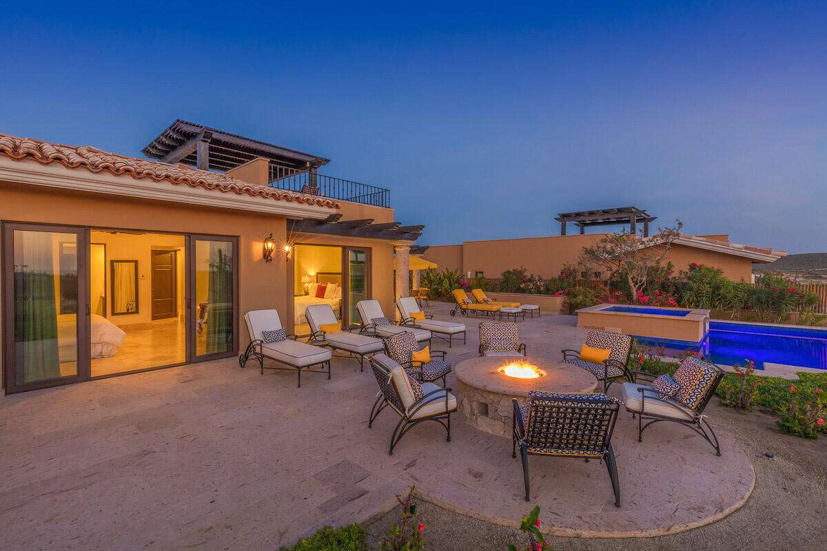 Todos Santos La Poza Discover Casa Paramo, a coastal residence blending minimalist modernism with laid-back Baja charm. Nestled in native landscaping, the home unfolds to courtyards and shaded terraces that extend living outdoors with sweeping for sale